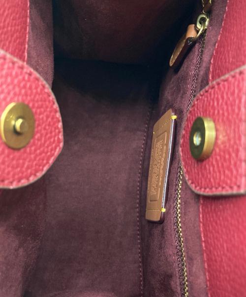 COACH（コーチ）COACH (コーチ) FIELD TOTE 22 レッド×ピンクの古着・服飾アイテム