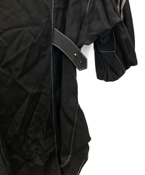 AKIKOAOKI（アキコアオキ）AKIKOAOKI (アキコアオキ) STUDIOUS (ステュディオス) 別注バルーンスリープトップスレーヨンVネックシャツ ブラック サイズ:freeの古着・服飾アイテム