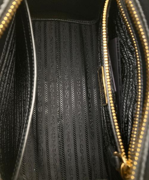 PRADA（プラダ）PRADA (プラダ) ガレリア サフィアーノレザー ミディアムバッグ ブラックの古着・服飾アイテム