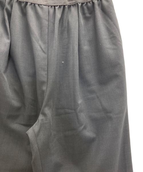 emmi（エミ）emmi (エミ) ジャガードゴムタックパンツ グレーの古着・服飾アイテム