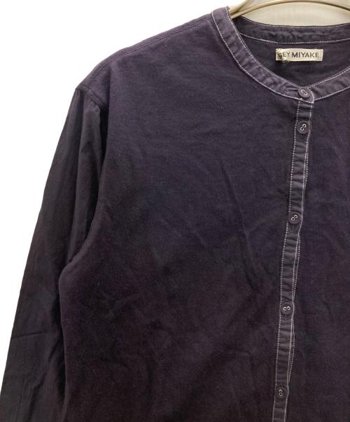 ISSEY MIYAKE（イッセイミヤケ）ISSEY MIYAKE (イッセイミヤケ) 異素材切替ヘンリーネックカットソー ネイビー サイズ:Ｍの古着・服飾アイテム