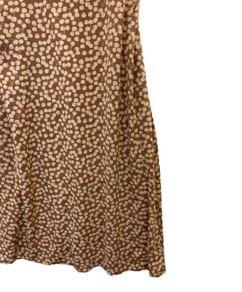 HER LIP TO（ハーリップトゥ）Her lip to (ハーリップトゥ) チェリーパターンワンピース ブラウン サイズ:Mの古着・服飾アイテム