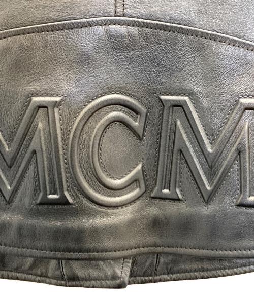 MCM（エムシーエム）MCM (エムシーエム) エンボスロゴライダースジャケット ブラック サイズ:Sの古着・服飾アイテム