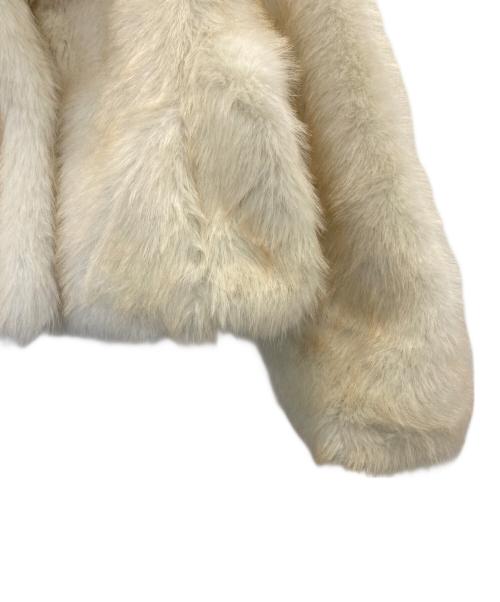 the Barnnet（ザ バーネット）the Barnnet (ザ バーネット) Patine Cropped Eco-Fur Jacket ホワイト サイズ:不明の古着・服飾アイテム