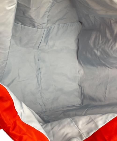 BEYOND THE VINES（ビヨンド ザ バインズ）Beyond the vines (ビヨンド ザ バインズ) Reversible Relaxed Bag レッド 未使用品の古着・服飾アイテム