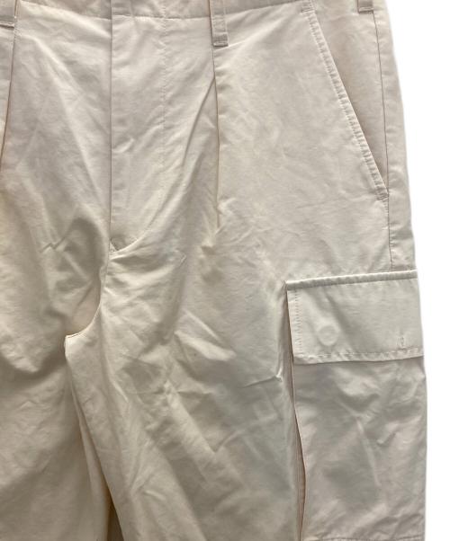 BEAUTY&YOUTH（ビューティーアンドユース）BEAUTY&YOUTH (ビューティーアンドユース) コットンナイロン 6P カームテーパード パンツ アイボリー サイズ:Ｍの古着・服飾アイテム