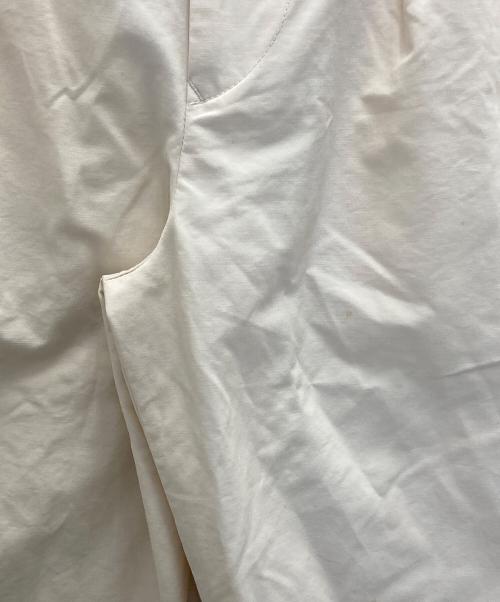 BEAUTY&YOUTH（ビューティーアンドユース）BEAUTY&YOUTH (ビューティーアンドユース) コットンナイロン 6P カームテーパード パンツ アイボリー サイズ:Ｍの古着・服飾アイテム
