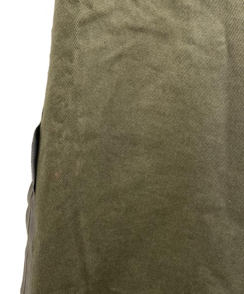 DOLCE & GABBANA（ドルチェ＆ガッバーナ）DOLCE & GABBANA (ドルチェ＆ガッバーナ) ロゴプレートパンツ グリーン サイズ:48の古着・服飾アイテム