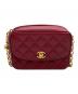 CHANEL（シャネル）の古着「マトラッセカメラバッグ」｜レッド