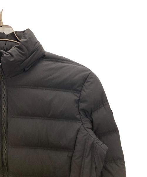 EA7（イーエーセブン）EA7 (イーエーセブン) エンブレムロゴダウンジャケット ブラック サイズ:XLの古着・服飾アイテム