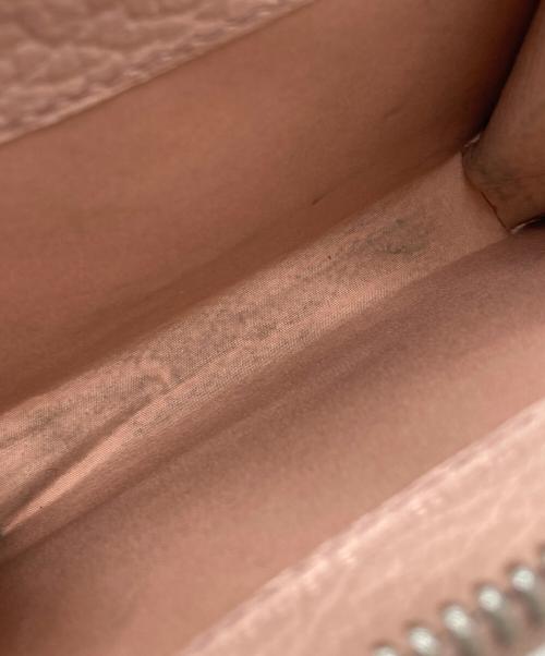 Maison Margiela（メゾンマルジェラ）Maison Margiela (メゾンマルジェラ) 2つ折り レザー ジップアラウンド ミニウォレット ピンクの古着・服飾アイテム