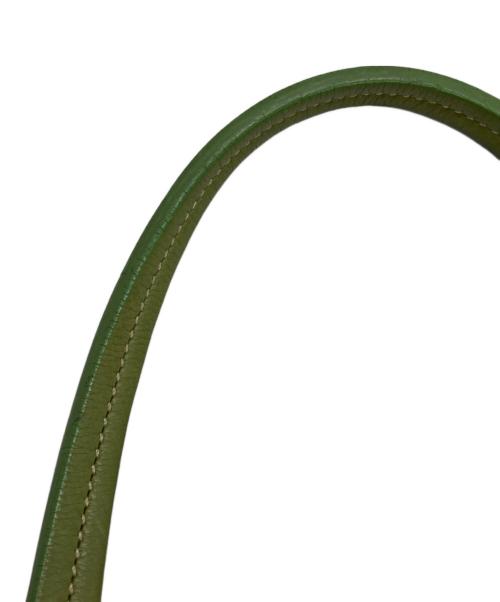 MIU MIU（ミュウミュウ）MIU MIU (ミュウミュウ) シルバーロゴプレートロングハンドルバッグ グリーンの古着・服飾アイテム