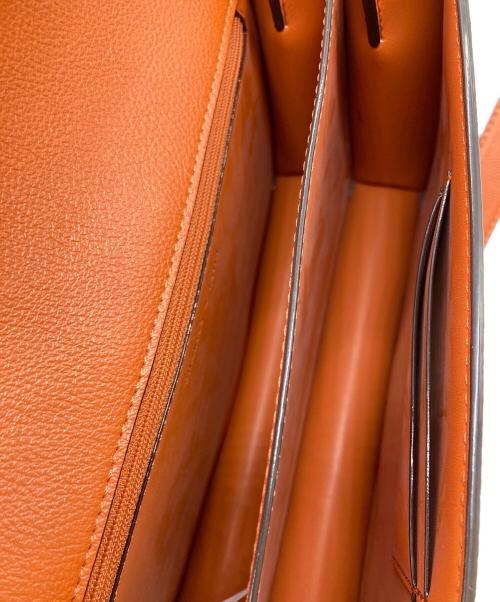 CHARLES & KEITH（チャールズアンドキース）CHARLES & KEITH (チャールズアンドキース) ショルダーバッグ オレンジの古着・服飾アイテム