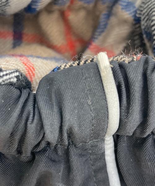 SUPREME（シュプリーム）SUPREME (シュプリーム) Reversible Puffer Jacket ベージュ×ブラック サイズ:Mの古着・服飾アイテム