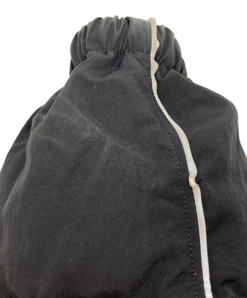 SUPREME（シュプリーム）SUPREME (シュプリーム) Reversible Puffer Jacket ベージュ×ブラック サイズ:Mの古着・服飾アイテム