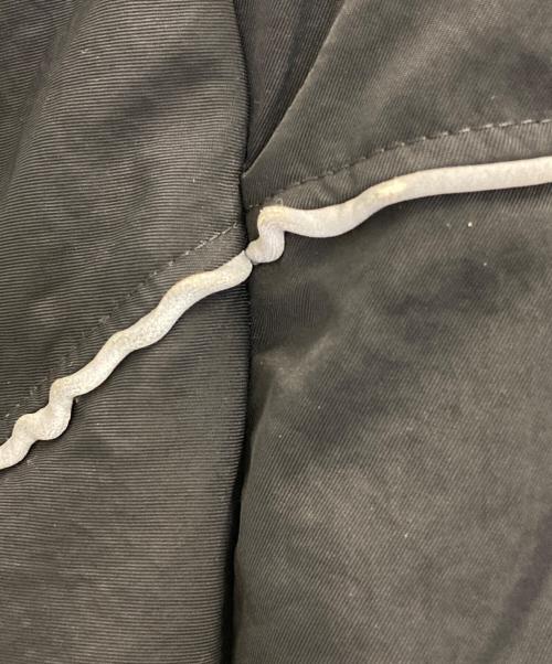 SUPREME（シュプリーム）SUPREME (シュプリーム) Reversible Puffer Jacket ベージュ×ブラック サイズ:Mの古着・服飾アイテム