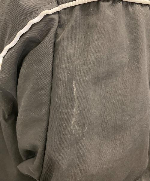 SUPREME（シュプリーム）SUPREME (シュプリーム) Reversible Puffer Jacket ベージュ×ブラック サイズ:Mの古着・服飾アイテム