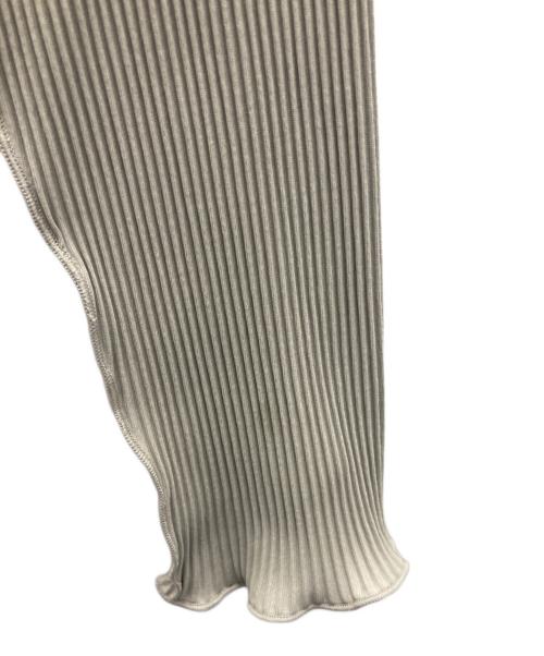 kotohayokozawa（コトハヨコザワ）kotohayokozawa (コトハヨコザワ) プリーツカットソー グリーン サイズ:SIZE FREEの古着・服飾アイテム