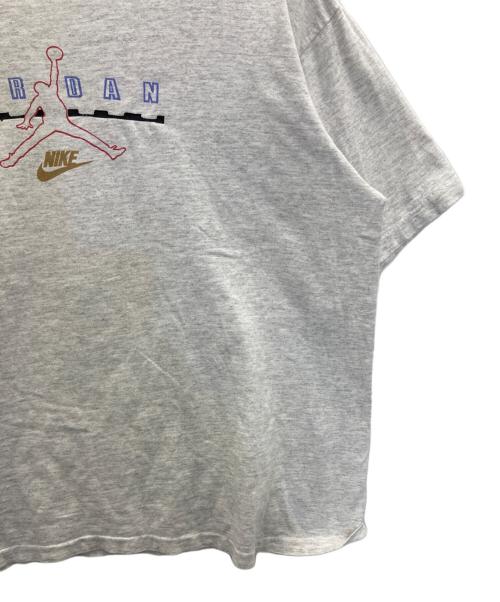 NIKE（ナイキ）NIKE (ナイキ) JORDAN プリントTシャツ グレー サイズ:SIZE Mの古着・服飾アイテム