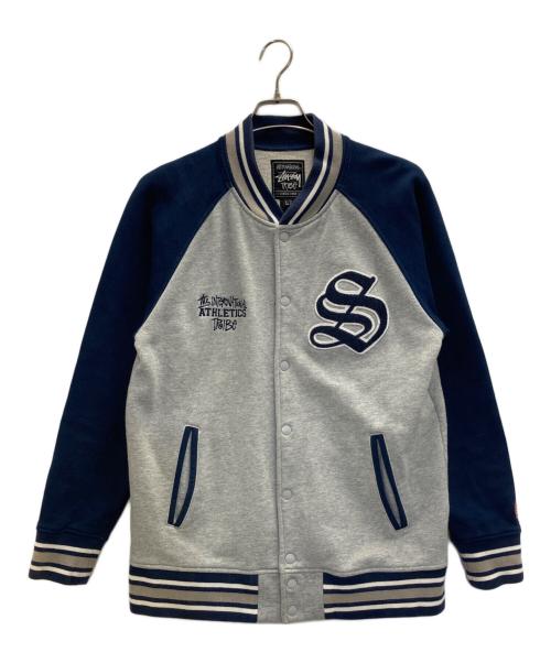 stussy（ステューシー）stussy (ステューシー) スタジャン グレー×ネイビー サイズ:Ｌの古着・服飾アイテム