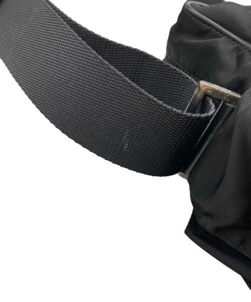 PRADA（プラダ）PRADA (プラダ) 三角ロゴプレートショルダーバッグ ブラックの古着・服飾アイテム