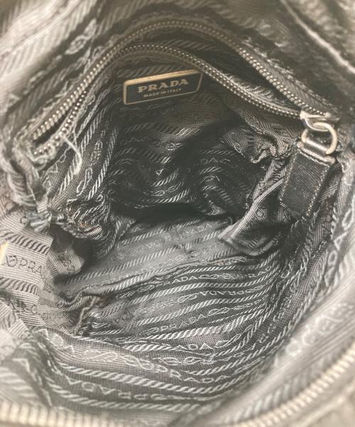 PRADA（プラダ）PRADA (プラダ) 三角ロゴプレートショルダーバッグ ブラックの古着・服飾アイテム