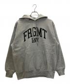 FRAGMENT DESIGNフラグメントデザイン）の古着「FRGMT UNV SWEAT HOODIE」｜グレー