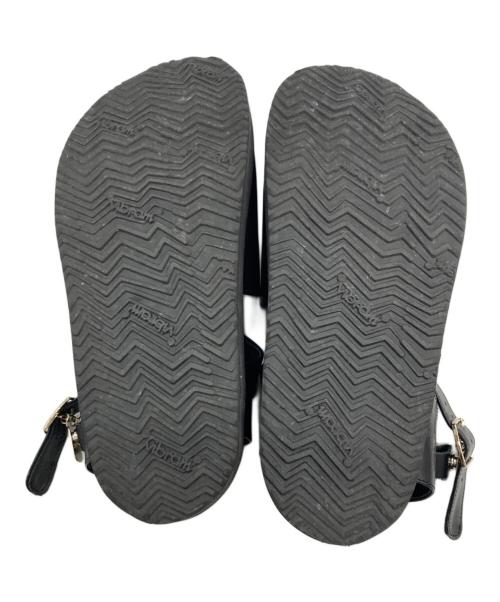 KUTSUNE（クツネ）KUTSUNE (クツネ) バタフライサンダル ブラック サイズ:23.5-24.5の古着・服飾アイテム