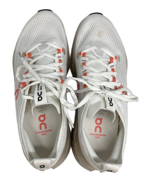 on（オン）On (オン) Cloudsurfer Max ホワイト サイズ:26.5㎝の古着・服飾アイテム