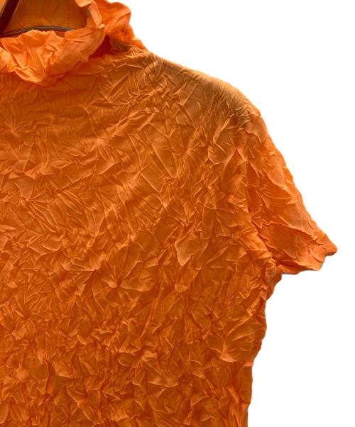 ISSEY MIYAKE PLEATS (T.)（イッセイミヤケ プリーツ）ISSEY MIYAKE PLEATS (T.) (イッセイミヤケ プリーツ) PLEATS Tee オレンジ サイズ:Mの古着・服飾アイテム