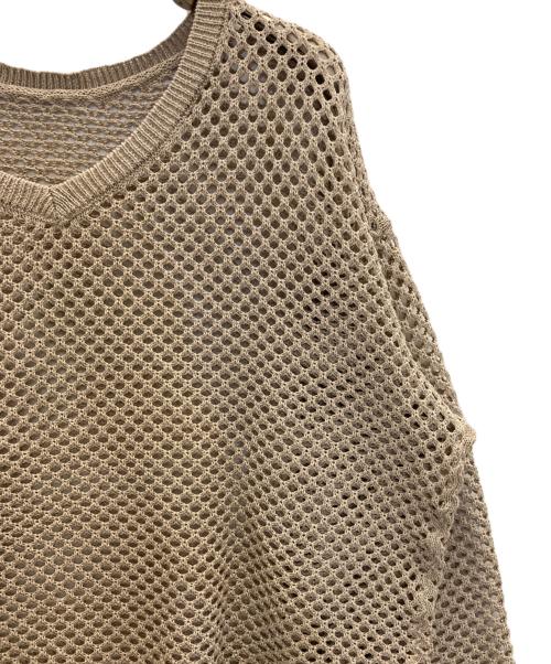 Whim Gazette（ウィムガゼット）Whim Gazette (ウィムガゼット) 2wayアイレットメッシュニット ベージュ サイズ:FREEの古着・服飾アイテム