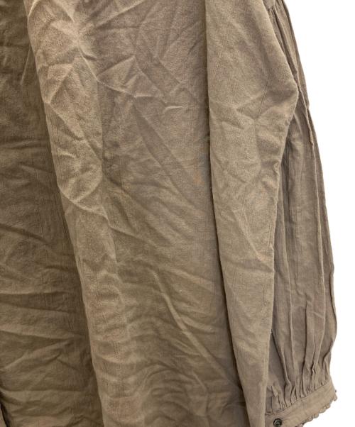 Whim Gazette（ウィムガゼット）Whim Gazette (ウィムガゼット) 2wayギャザーブラウス ベージュ サイズ:FREEの古着・服飾アイテム