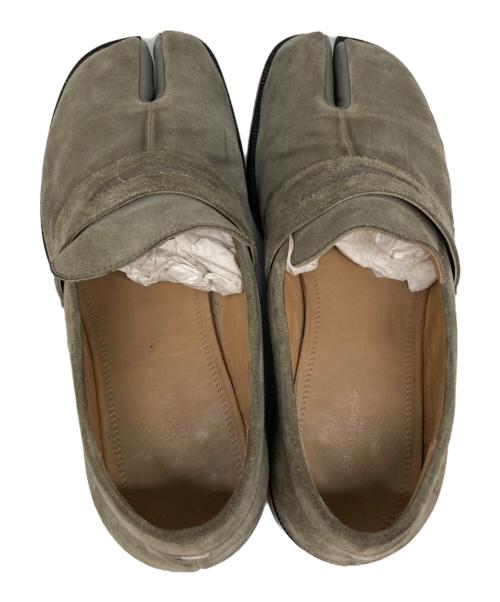 Maison Margiela（メゾンマルジェラ）Maison Margiela (メゾンマルジェラ) 足袋スエードローファー カーキ サイズ:40の古着・服飾アイテム