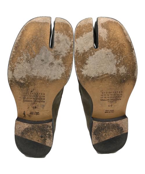 Maison Margiela（メゾンマルジェラ）Maison Margiela (メゾンマルジェラ) 足袋スエードローファー カーキ サイズ:40の古着・服飾アイテム