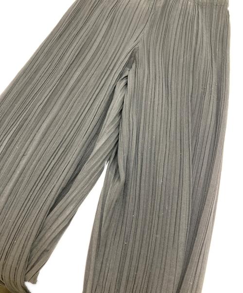 ISSEY MIYAKE（イッセイミヤケ）ISSEY MIYAKE (イッセイミヤケ) プリーツパンツ ブラック サイズ:Mの古着・服飾アイテム