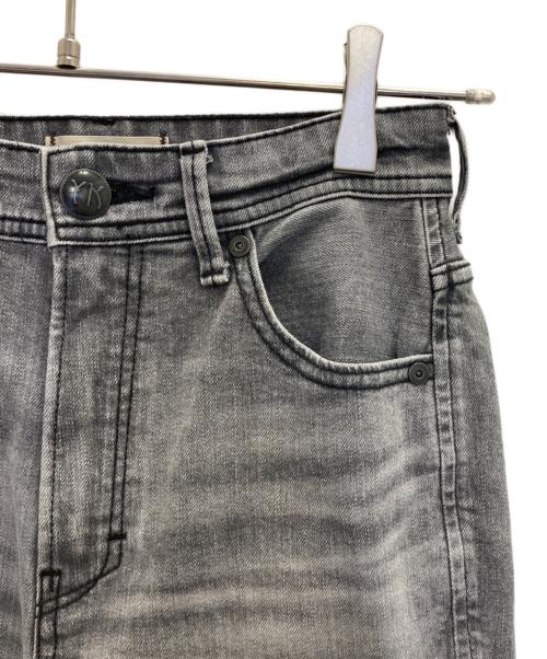 YANUK（ヤヌーク）YANUK (ヤヌーク) ハイウエストルースデニムパンツ グレー サイズ:SIZE W23の古着・服飾アイテム