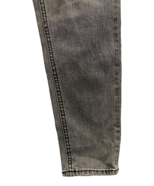 YANUK（ヤヌーク）YANUK (ヤヌーク) ハイウエストルースデニムパンツ グレー サイズ:SIZE W23の古着・服飾アイテム