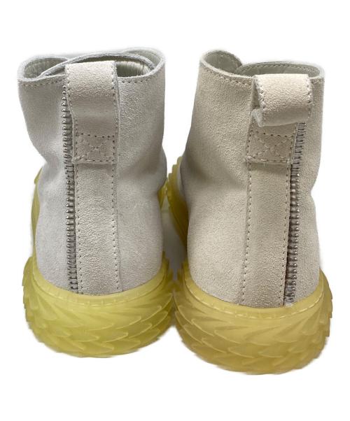 GIUSEPPE ZANOTTI（ジュゼッペザノッティ）GIUSEPPE ZANOTTI (ジュゼッペザノッティ) ハイカットスニーカー アイボリー サイズ:37の古着・服飾アイテム