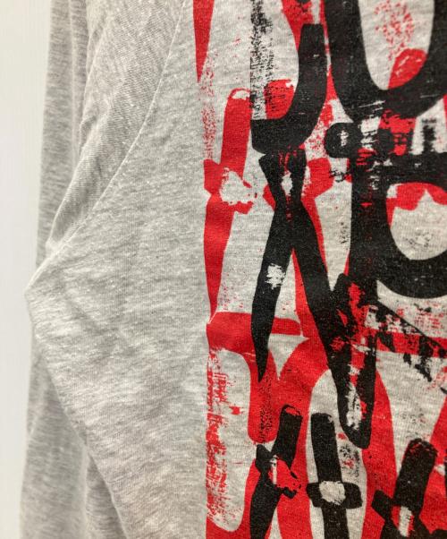 COMME des GARCONS HOMME PLUS（コムデギャルソンオムプリュス）COMME des GARCONS HOMME PLUS (コムデギャルソンオムプリュス) プリントカットソー グレー サイズ:Sの古着・服飾アイテム