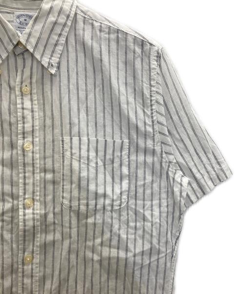 BROOKS BROTHERS（ブルックスブラザーズ）BROOKS BROTHERS (ブルックスブラザーズ) ボタンダウンシャツ ホワイト サイズ:Mの古着・服飾アイテム