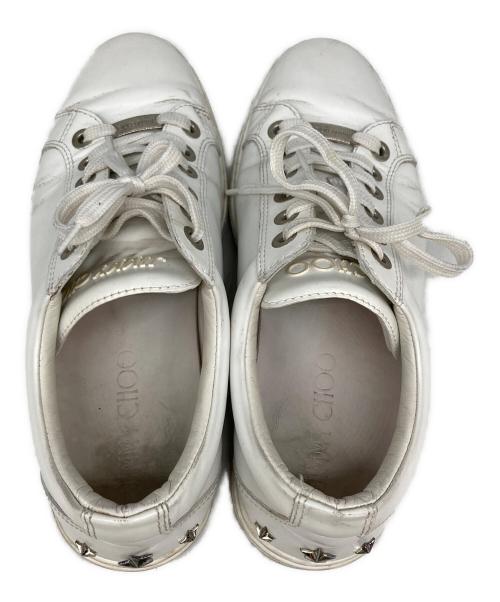 JIMMY CHOO（ジミーチュウ）JIMMY CHOO (ジミーチュウ) スタースタッズロゴプレートスニーカー ホワイト サイズ:42の古着・服飾アイテム