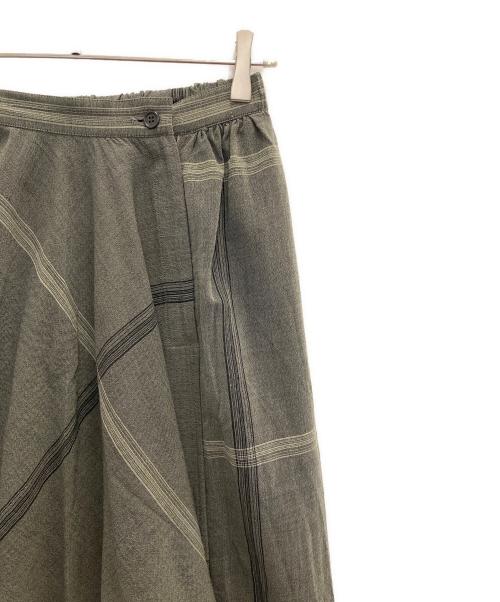 ISSEY MIYAKE PERMANENTE（イッセイミヤケ ペルマネンテ）ISSEY MIYAKE PERMANENTE (イッセイミヤケ ペルマネンテ) サマーウール イージーサルエルパンツ グレー サイズ:Mの古着・服飾アイテム