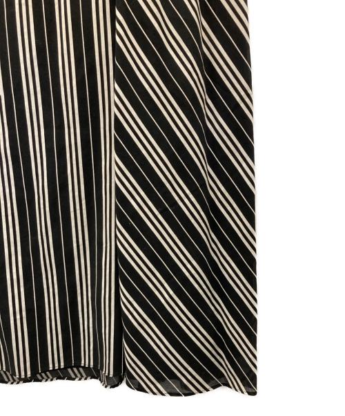 BURBERRY LONDON（バーバリーロンドン）BURBERRY LONDON (バーバリーロンドン) ロングスカート ブラック サイズ:13の古着・服飾アイテム