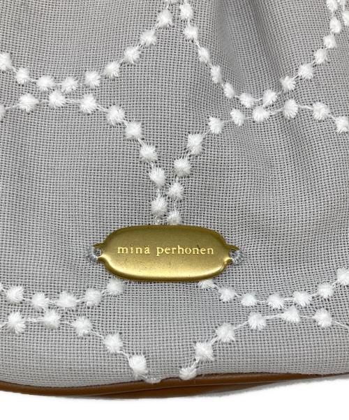 mina perhonen（ミナ ペルホネン）mina perhonen (ミナ ペルホネン) canele pochette tambourine グレー×ブラウンの古着・服飾アイテム