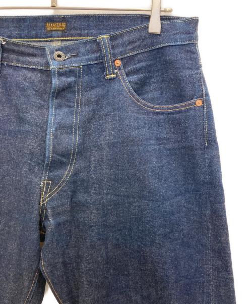 ATLAST & CO（アットラスト）ATLAST & CO (アットラスト) セルビッチデニムパンツ インディゴ サイズ:W32の古着・服飾アイテム