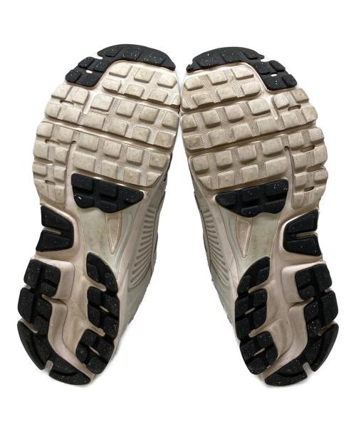 NIKE（ナイキ）NIKE (ナイキ) Zoom Vomero 5 ホワイト サイズ:28.5㎝の古着・服飾アイテム