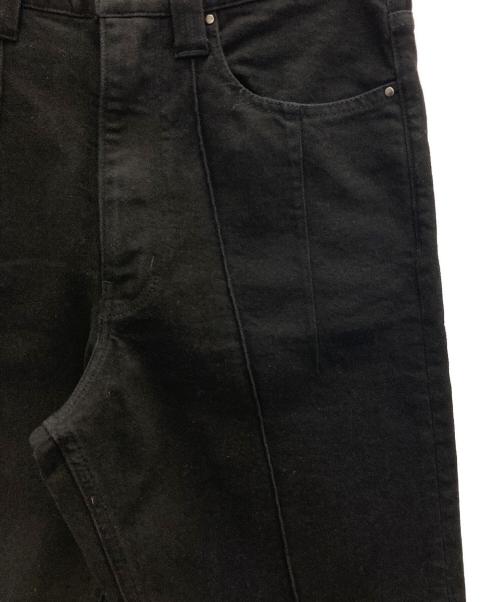 WHITE MOUNTAINEERING（ホワイトマウンテ二アニング）WHITE MOUNTAINEERING (ホワイトマウンテ二アニング) STRETCH DENIM PANTS ブラックの古着・服飾アイテム