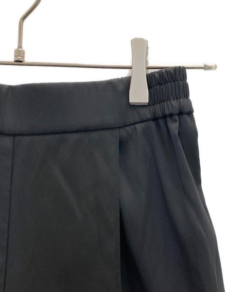 YORI（ヨリ）YORI (ヨリ) センタープレスパンツ ブラック サイズ:SIZE36の古着・服飾アイテム