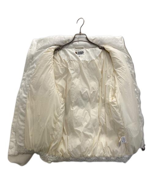 A BATHING APE（アベイシングエイプ）A BATHING APE (アベイシングエイプ) TONAL SOLID CAMO PUFFER DOWN JACKET ホワイト サイズ:Mの古着・服飾アイテム