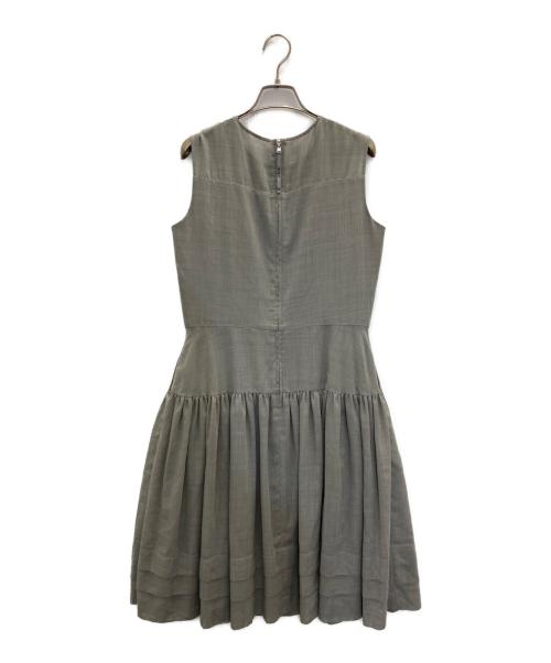FOXEY NEWYORK（フォクシーニューヨーク）FOXEY NEWYORK (フォクシーニューヨーク) ノースリーブギャザーワンピース グレー サイズ:42の古着・服飾アイテム